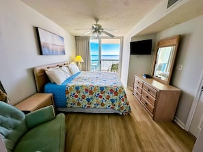 3 bedrooms, iron/ironing board, free WiFi