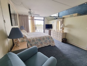 3 bedrooms, iron/ironing board, free WiFi