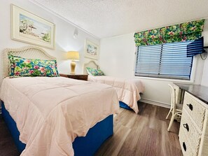 3 bedrooms, iron/ironing board, free WiFi