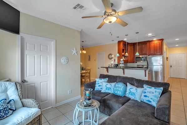 Condo, 2 Bedrooms | Living area | Smart TV