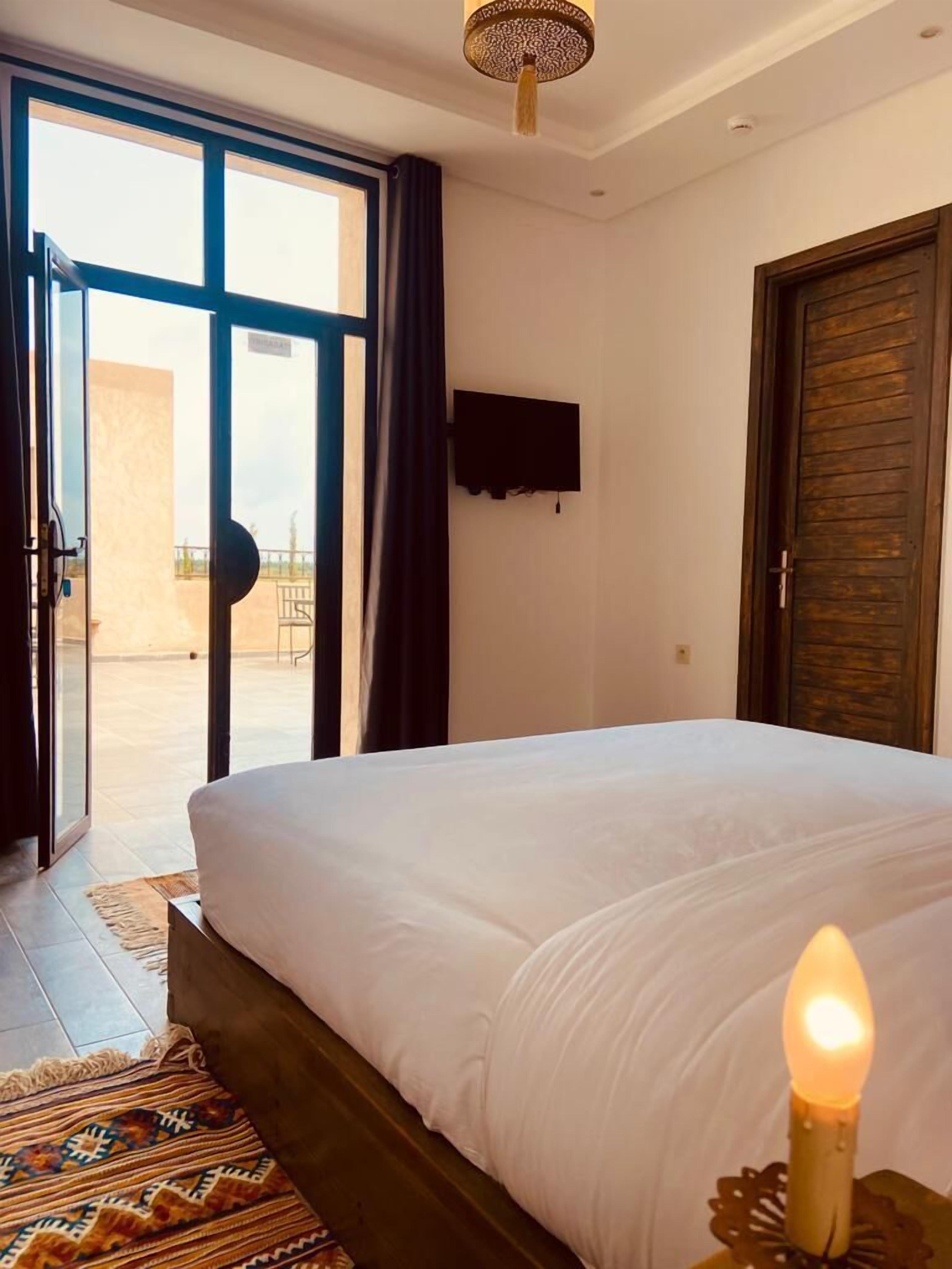 Chambre Double Standard | Rideaux occultants, chambres insonorisées, Wi-Fi gratuit, draps fournis