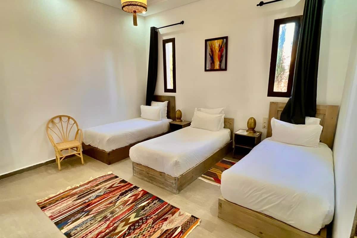 Comfort Triple Room | Blackout curtains, soundproofing, free WiFi, bed sheets