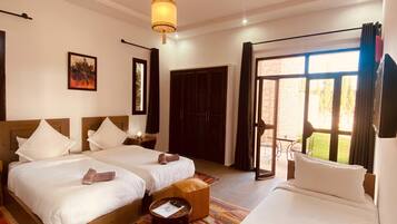 Rideaux occultants, chambres insonorisées, Wi-Fi gratuit, draps fournis