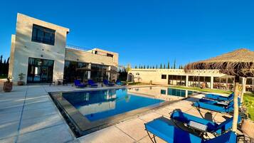 Outdoor pool, pool loungers