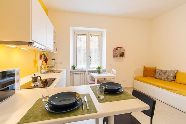 Dining - In Milan and yet at home: The Yellow House studio! (Mailand)