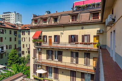 In Milan and yet at home: The Yellow House studio!