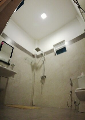 家庭房 | 浴室 | 免费洗浴用品、毛巾