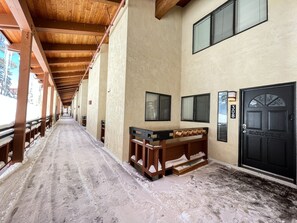 Condo, 3 Bedrooms | Interior