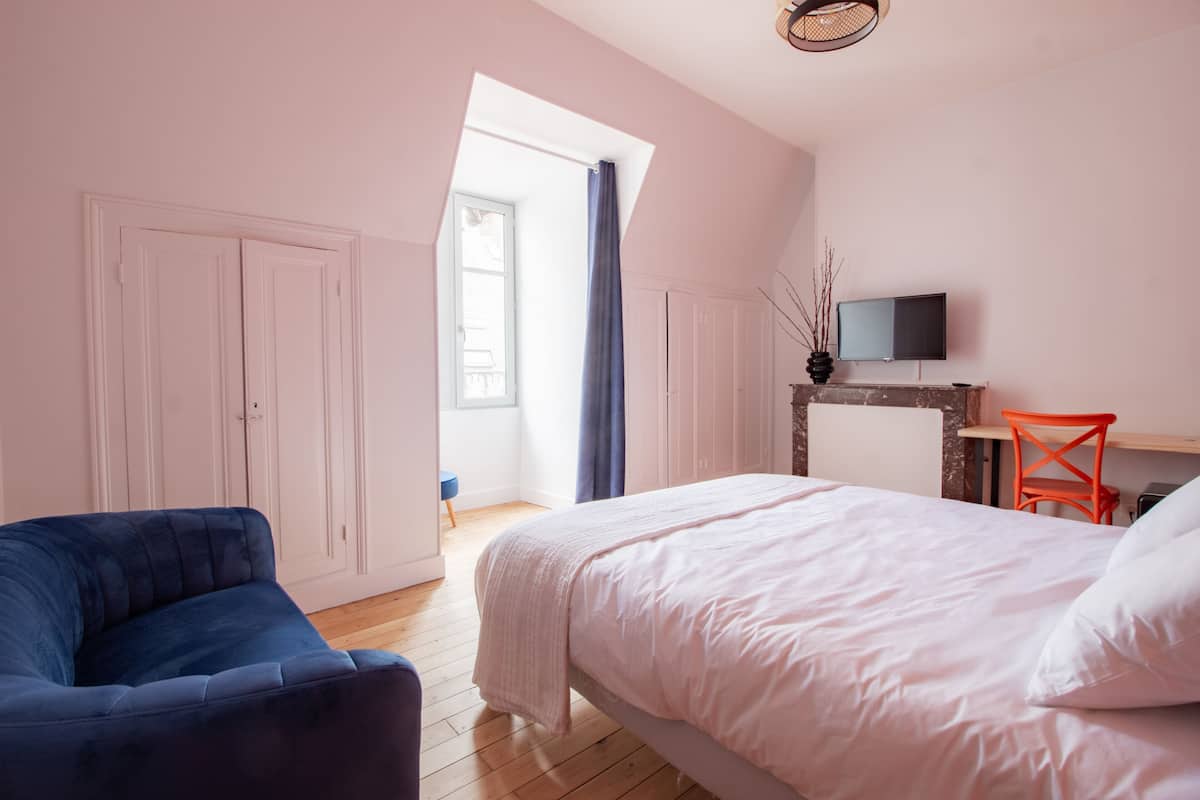 Studio, Non Smoking, Kitchenette | 1 bedroom, free WiFi, bed sheets