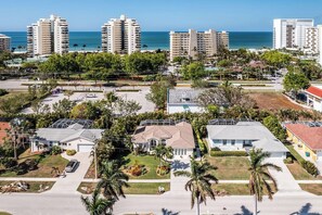 Unclassified image, 5 of 28, button - Walk to Beach! Family Retreat! (Marco Island)