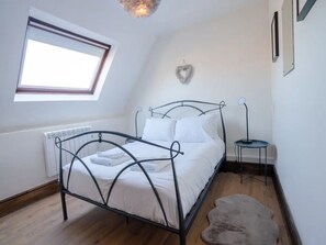 4 chambres, fer et planche à repasser, accès au Wi-Fi (inclus)