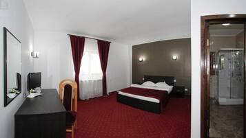 Comfort Double Room, 1 Double Bed, Smoking | Free WiFi, bed sheets