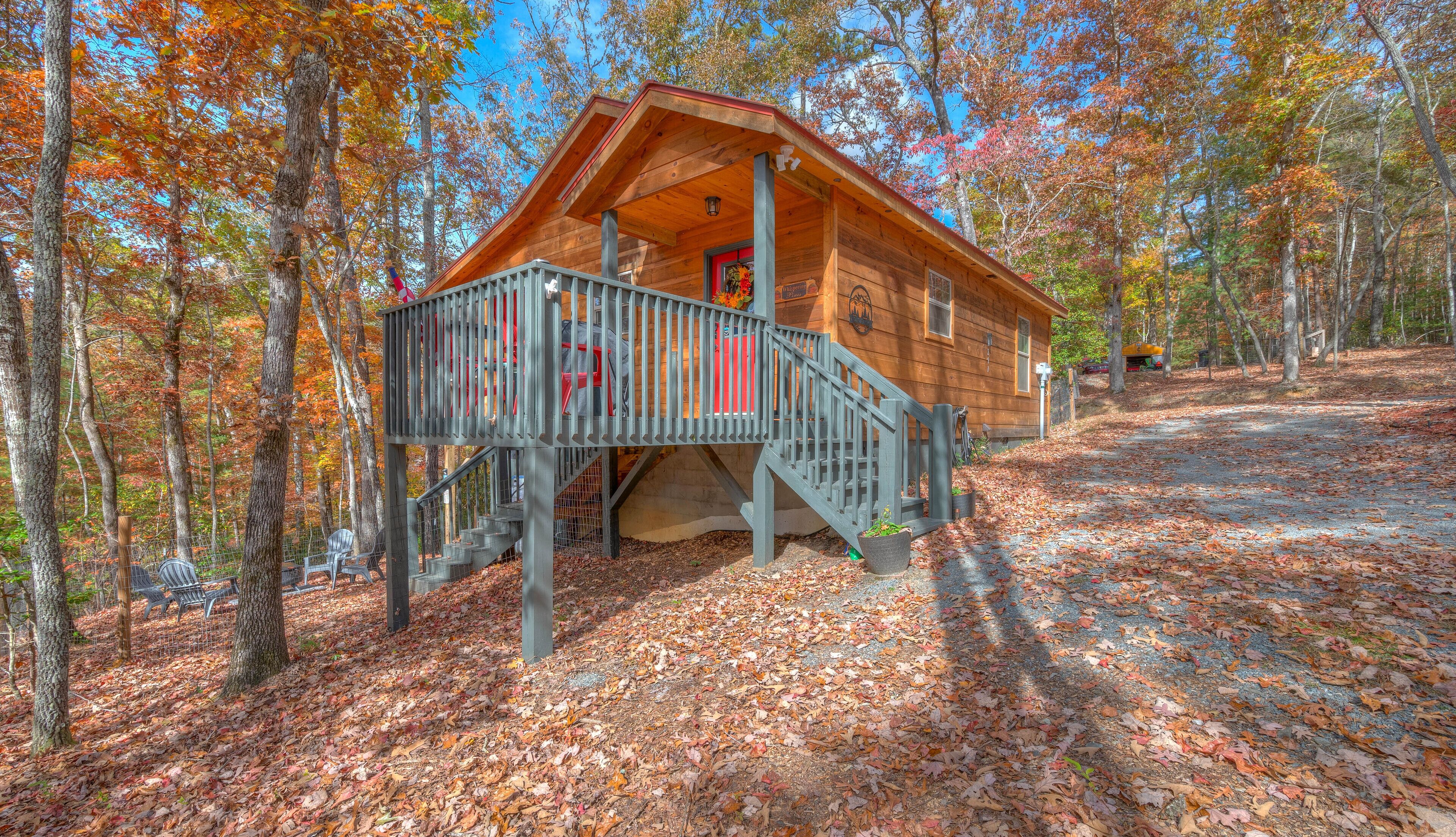 Welcome to Whispering Pines! - King Bed! Bunk Beds! Fenced yard! Pet Friendly!