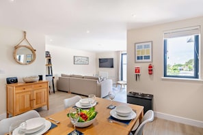 Dining - 2 Bed in Woolacombe (oc-c27395) (Woolacombe)