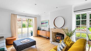 Maison | Coin séjour | Télévision, cheminée