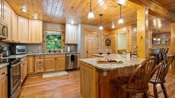 KĂŒhlschrank, Mikrowelle, Ofen, Herdplatte