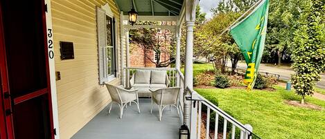 豪華客房, 1 張加大雙人床, 城市景 | 露台/庭院