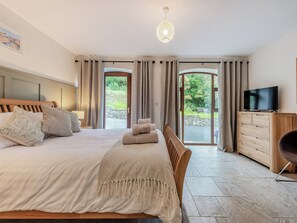 2 quartos, Wi-Fi de cortesia, roupa de cama