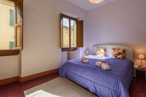 Comfort Apartment | Premium bedding, down comforters, iron/ironing board, free WiFi - Santa Maria Novella Classic by Mmega (Florence)