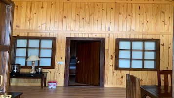 Kashmir cottage with private pool and mountain view | 1 bedroom, minibar, desk, rollaway beds