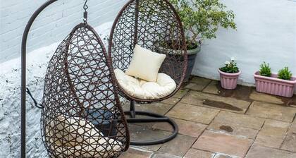 Lavender Terrace - Two Bedroom Cottage, Sleeps 4