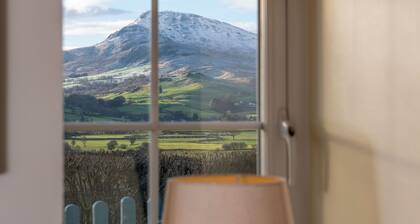 The Barn - One Bedroom Cottage, Sleeps 2