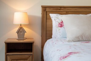 1 chambre, fer et planche à repasser, Wi-Fi gratuit, draps fournis