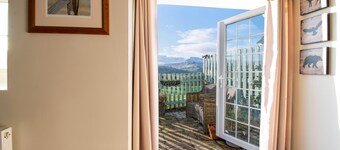 The Barn - One Bedroom Cottage, Sleeps 2