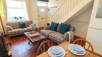 Cottage | Interior