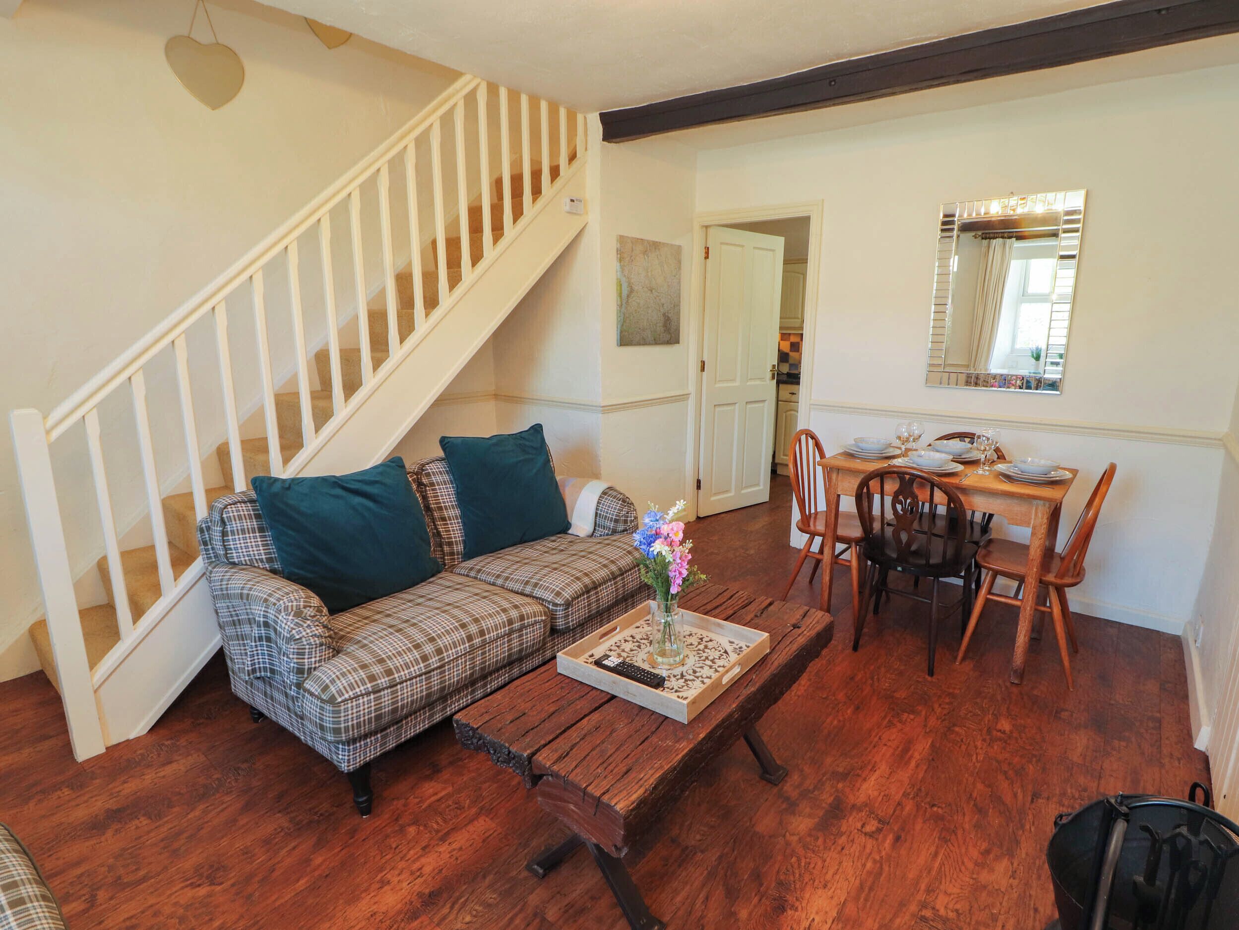 Cottage | Living area