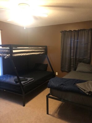 4 chambres, draps fournis