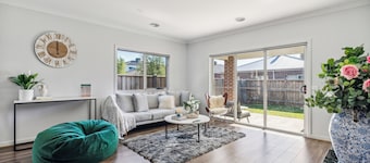 SHINE Point Cook Elegant Home Sweet Home