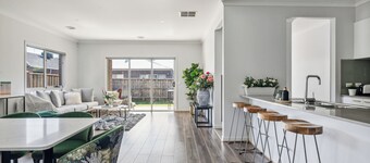 SHINE Point Cook Elegant Home Sweet Home