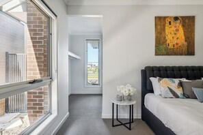 4 bedrooms, iron/ironing board, WiFi, bed sheets - Elegant Home Sweet Home (Point Cook)