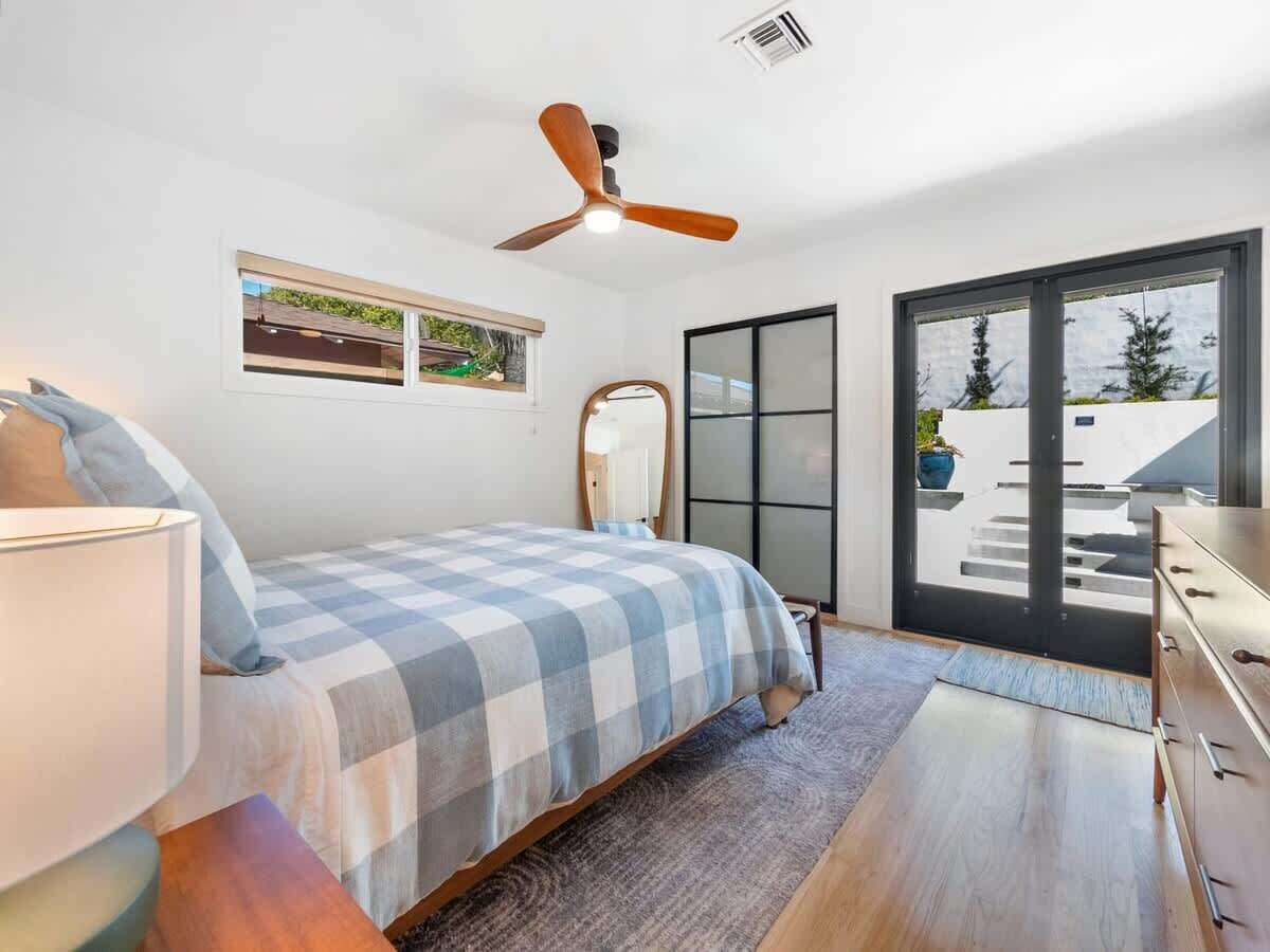 2 bedrooms, travel crib, WiFi, bed sheets