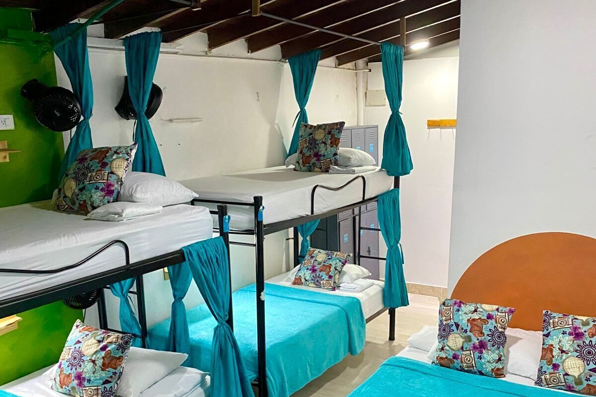 Comfort Room | WiFi (free), individually decorated, individually furnished, bed sheets