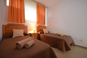 2 habitaciones, tabla de planchar con plancha y wifi gratis