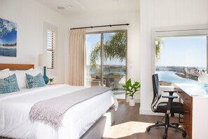 4 habitaciones, escritorio y tabla de planchar con plancha 