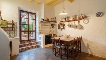 Køleskab, mikrobølgeovn, ovn, opvaskemaskine