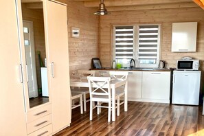 Fridge, microwave, stovetop, electric kettle