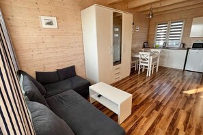Smart TV - Holiday Home in Pobierowo near Beach (Rewal)