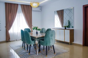 Apartamento exclusivo | Opções para refeição no quarto