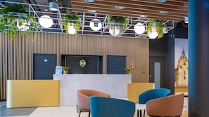 Lobby - B&B HOTEL Kielce Centrum (Kielce)