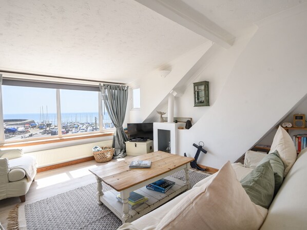 Cottage | Interior