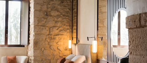 Chambre Double Junior | Literie de qualité supérieure, couette en duvet d'oie, minibar