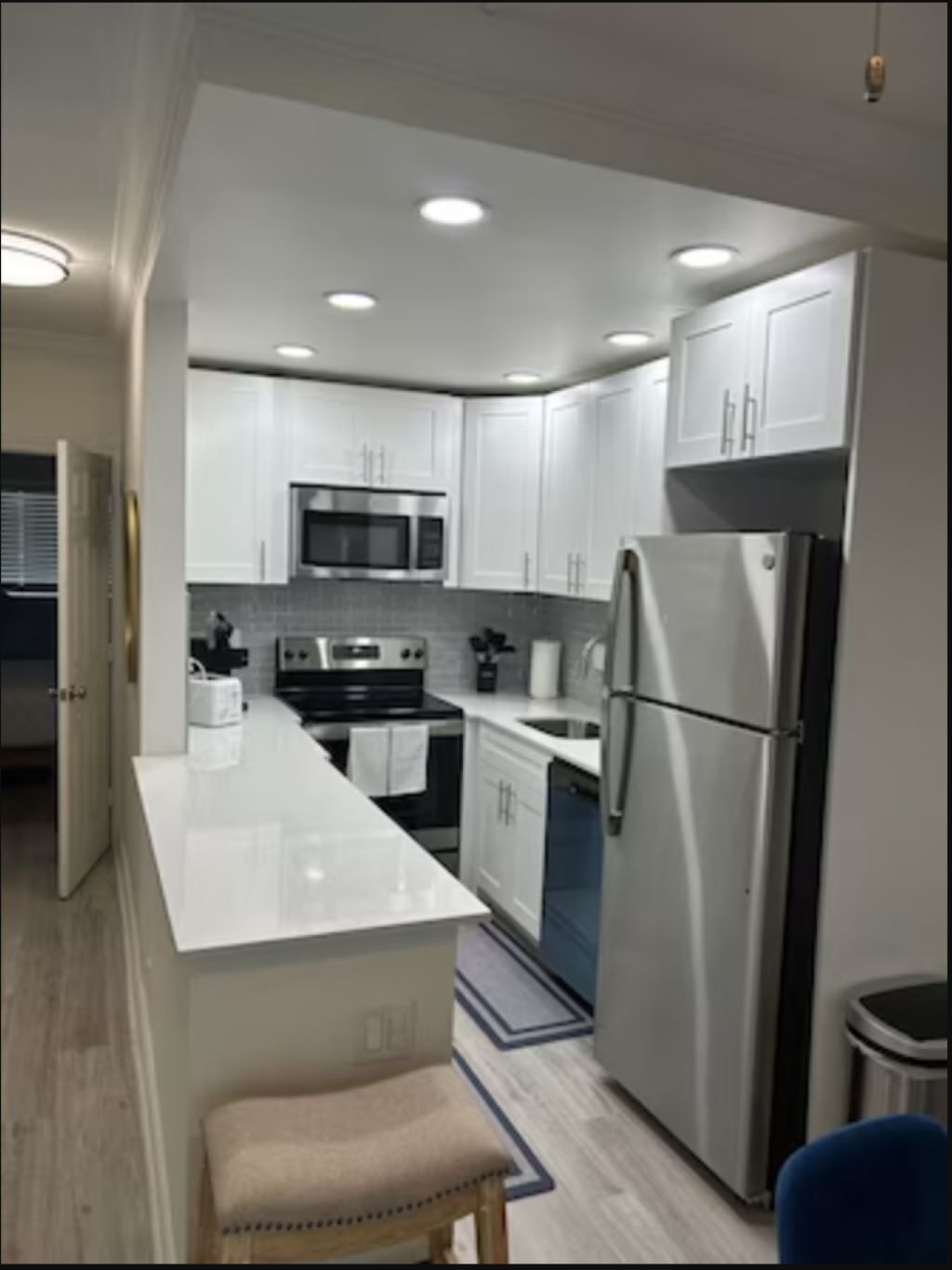 Renovated 1/1 on the Beautiful Intracoastal in Boca Raton