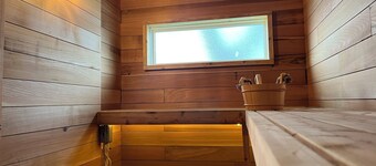 Casita by the Lake. Lake Pepin Home & Sauna Retreat!