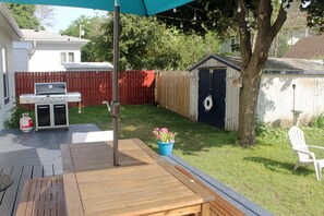 Outdoor dining - Lake House Retreat- Sauna/ Fire Pit/3 BR Escape (Lake City)