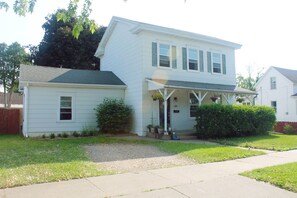 Exterior - Lake House Retreat- Sauna/ Fire Pit/3 BR Escape (Lake City)