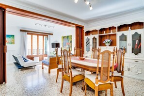 Dining - Cas Sastre house for 8 in the old town of Alcudia (Alcúdia)